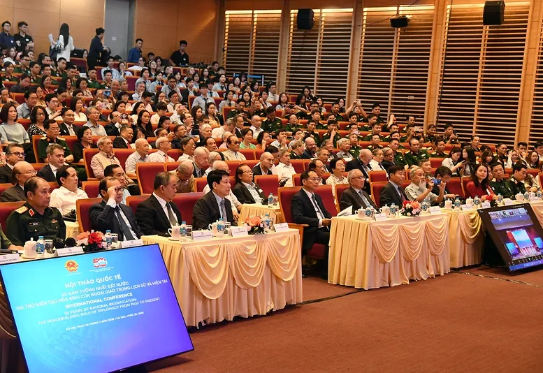 Ngoại Giao Việt Nam Kiến Tạo Hòa Bình Qua 50 Năm Thống Nhất Và Phát Triển đất Nước. Ảnh: VGP/Hải Minh