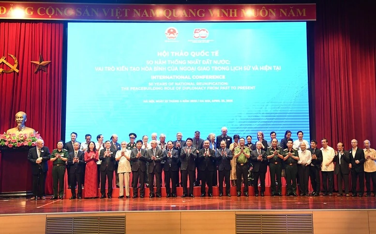 Ngoại Giao Việt Nam Kiến Tạo Hòa Bình Qua 50 Năm Thống Nhất Và Phát Triển đất Nước. Ảnh: VGP/Hải Minh
