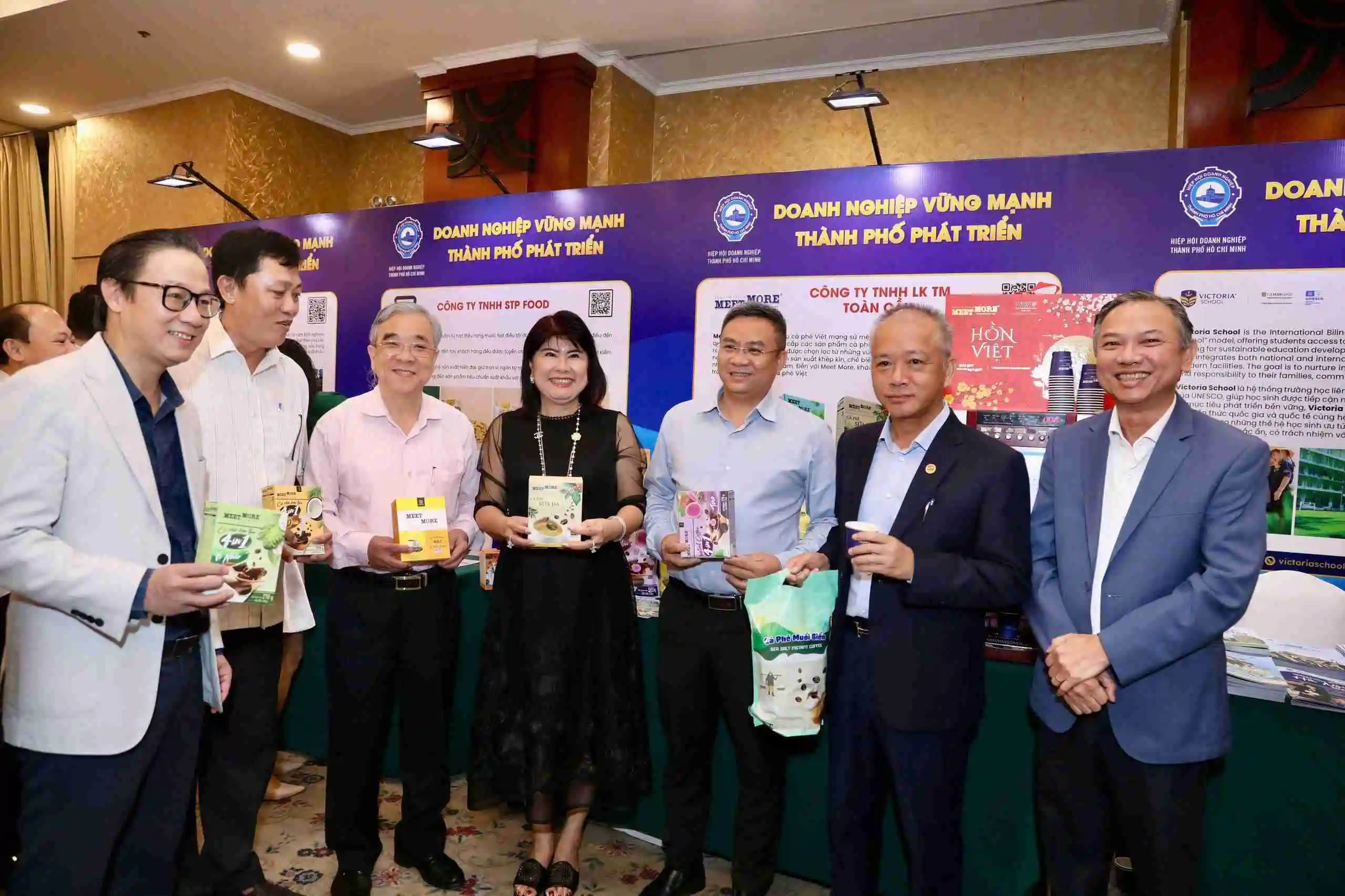 Thuế quan Mỹ, với mức 46% áp lên 90% hàng hóa Việt Nam, tạo ra cú sốc lớn cho các ngành xuất khẩu chủ lực