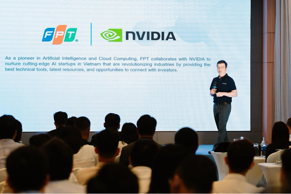  Phó tổng giám đốc FPT Smart Cloud, tập đoàn FPT công bố gói hỗ trợ công nghệ 3 triệu USD dành cho startup Việt