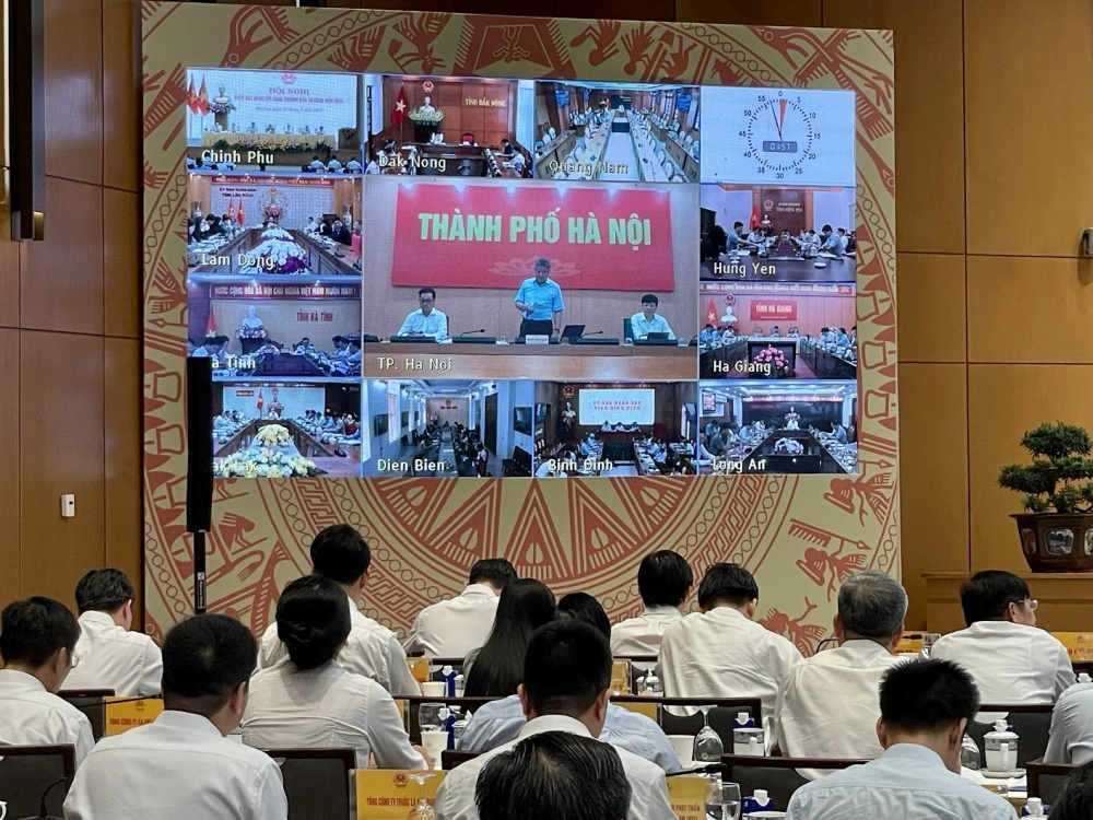 Hội nghị được kết nối trực tuyến từ trụ sở Chính phủ tới UBND các tỉnh, thành phố trực thuộc Trung ương