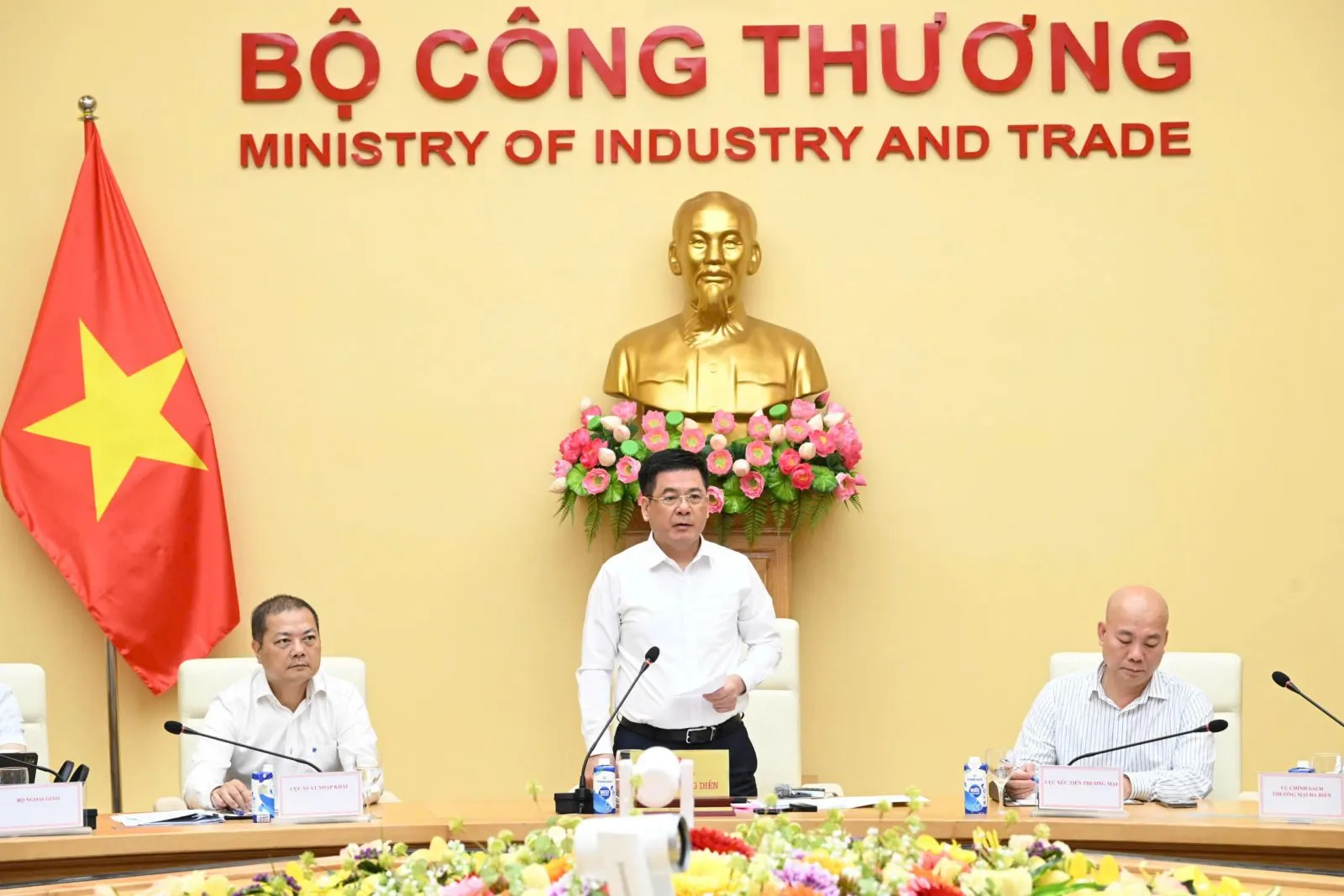 Bộ trưởng Nguyễn Hồng Diên chủ trì Hội nghị