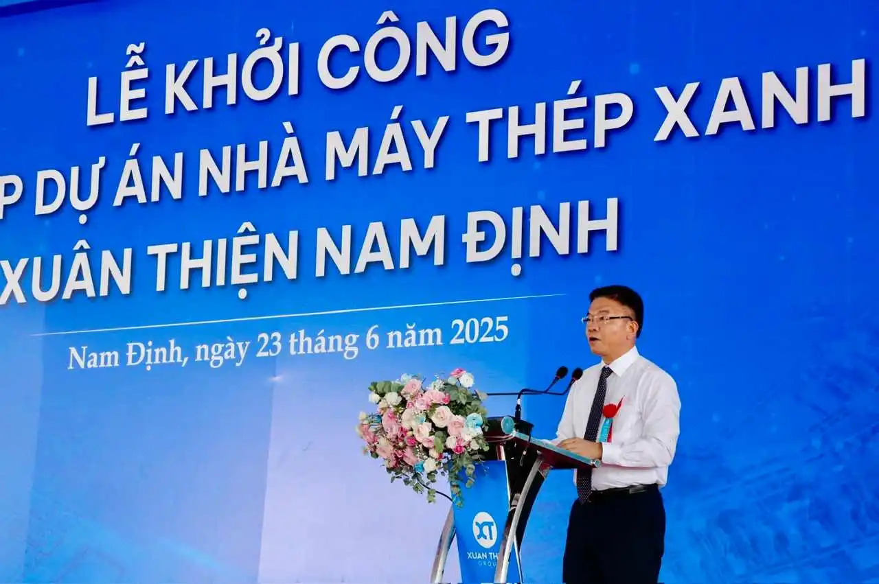 Ông Lê Thành Long, Ủy viên Trung ương Đảng, Phó thủ tướng Chính phủ phát biểu chỉ đạo tại lễ khởi công