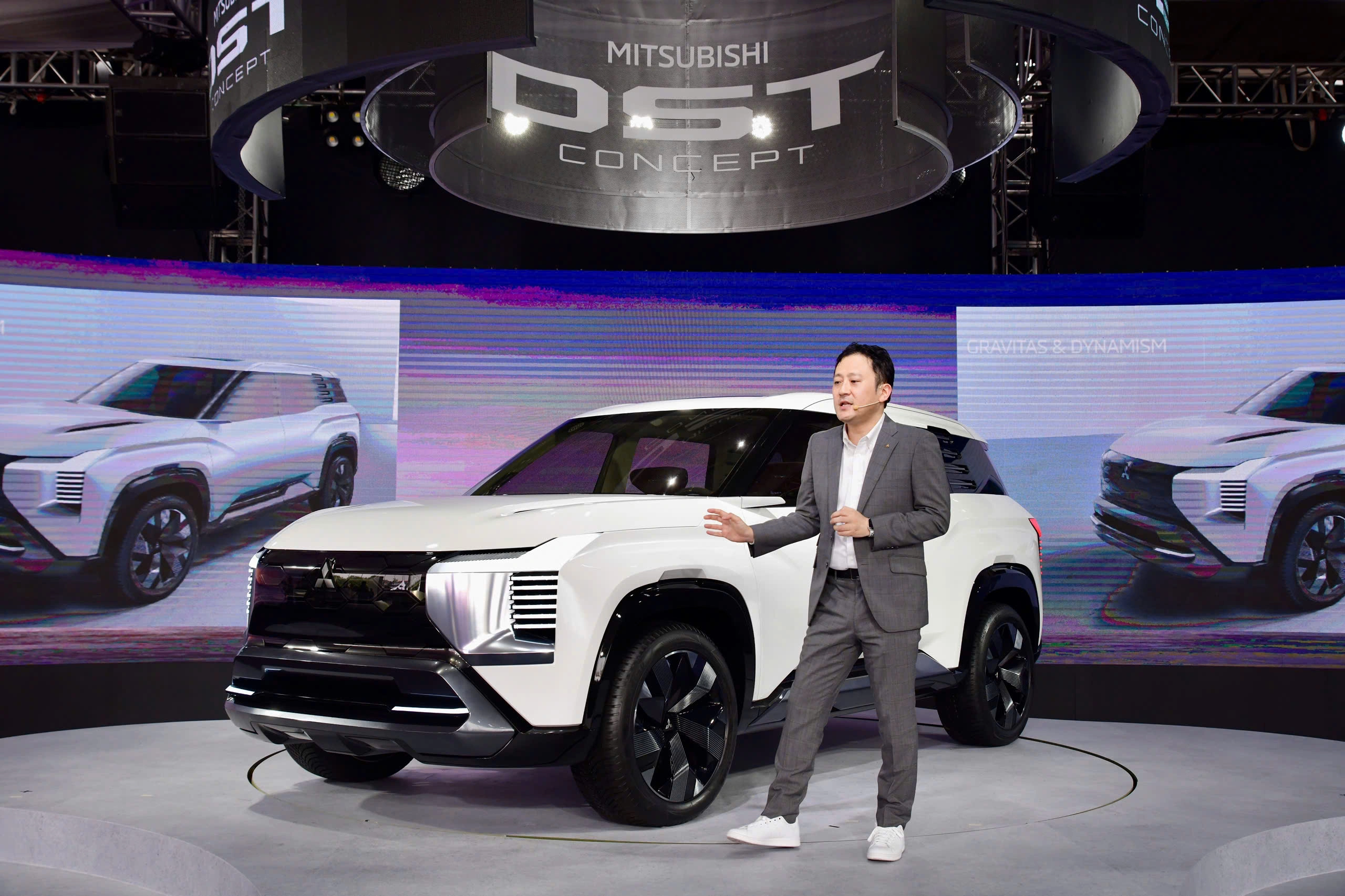 Mitsubishi DST Concept ra mắt: Thị trường SUV 7 chỗ Việt Nam chuẩn bị biến động