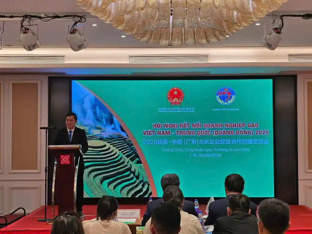 Xuất khẩu gạo Việt Nam sang Trung Quốc tăng 102,7% trong 5 tháng đầu năm