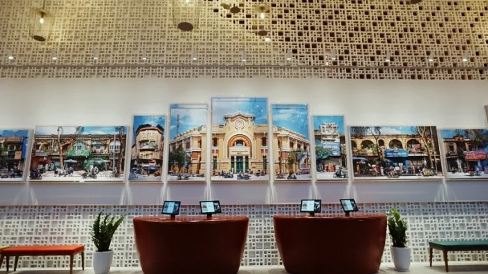 Wink Hotel Hai Phongs Self Check In Pods Below The Artwork From Nguyen The Son Quay Tu Check In Cua 