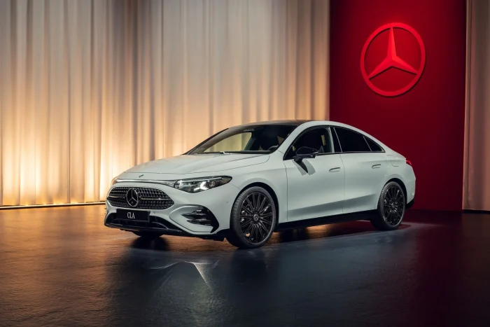 Mercedes tích hợp Microsoft Teams