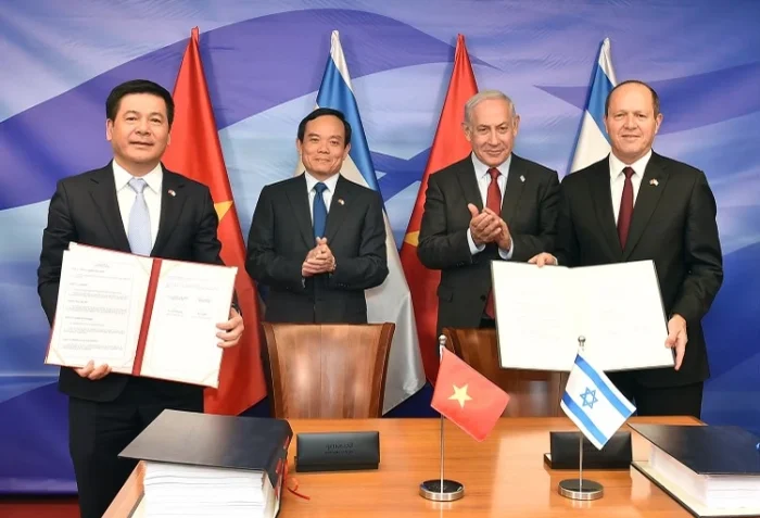 Việt Nam ký 4 FTA mới
