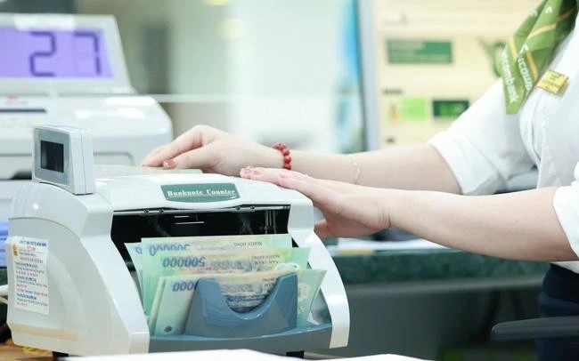 Ngân hàng Việt Nam tăng trưởng lợi nhuận mạnh nửa đầu năm 2025