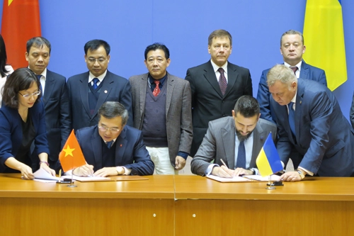 Việt Nam - Ukraine đẩy mạnh hợp tác thương mại công nghệ thông tin
