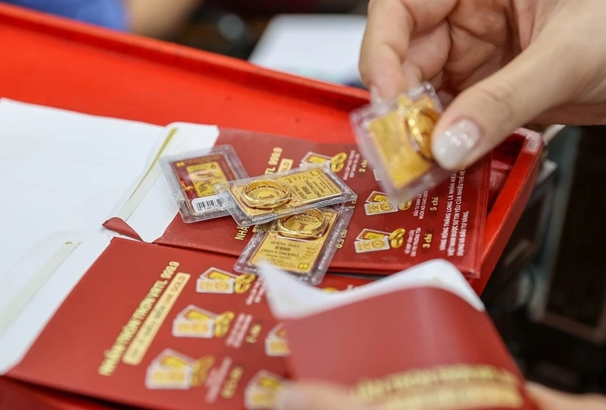 Giá vàng 3/9: SJC giữ mốc 130,6 triệu, PNJ vượt 127,5 triệu