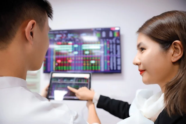 Nhóm VN30 được nhận định sẽ là tâm điểm mua vào của các quỹ ngoại, nếu TTCK được nâng hạng thành công. Ảnh: Tin nhanh chứng khoán