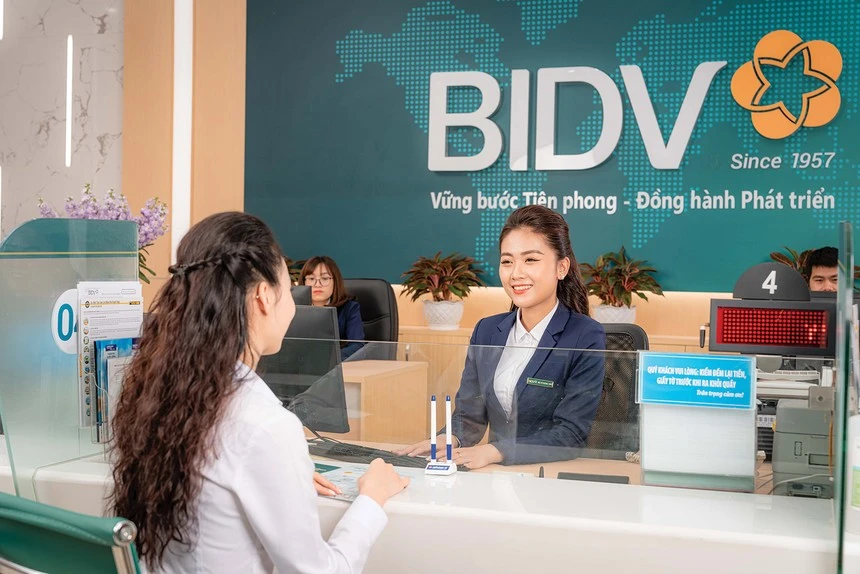 Đón “cú huých” nâng hạng, nhiều nhóm ngành khởi sắc trong quý III