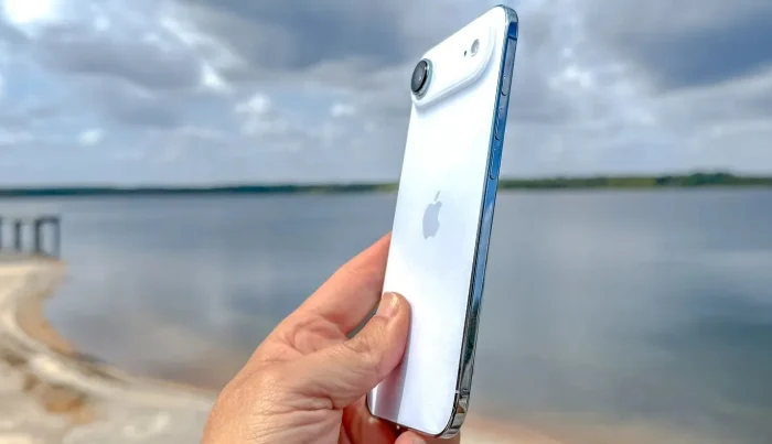 iPhone Air thành ‘thảm hoạ’ với Apple