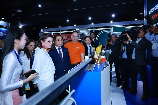 FPT trình diễn “Lá chắn số” tại Lễ ký Công ước Hà Nội – Chung tay bảo vệ chủ quyền số quốc gia