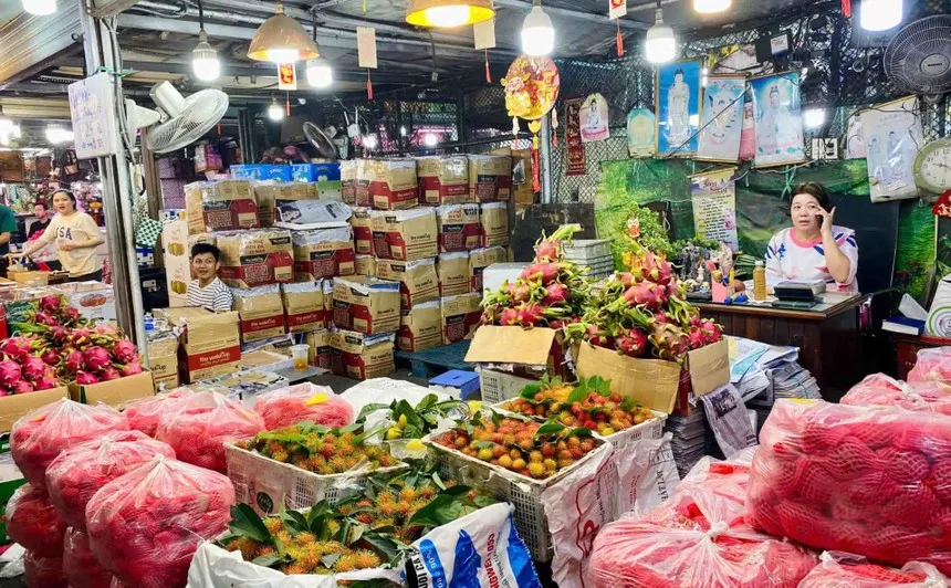 TP.HCM: Tăng tốc triển khai ứng dụng eTax Mobile đến tiểu thương tất cả các chợ