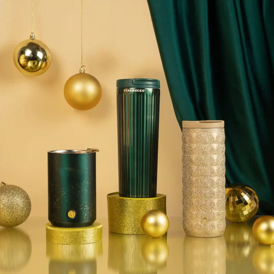 Starbucks khơi dậy hương vị ấm áp mùa Lễ hội