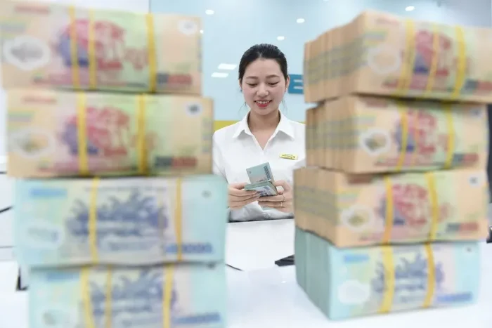 Cổ phiếu “vua” giảm giá – cơ hội tích lũy!