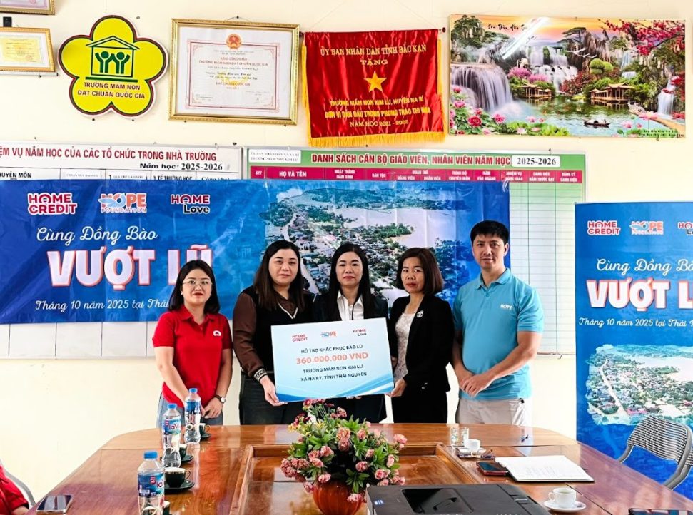 Home Credit xuất sắc lọt Top 10 Doanh nghiệp Bền vững tiêu biểu thuộc lĩnh vực Thương mại – Dịch vụ