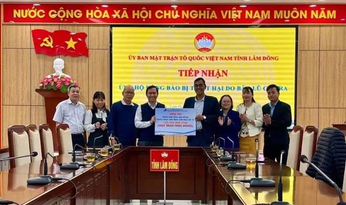 Sẻ chia sau bão lũ, Trường Đại học Mở TP.HCM tiếp sức sinh viên khó khăn 2 Đại học Mở