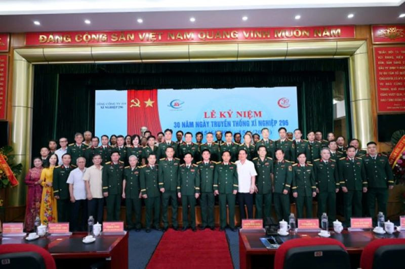 Xí nghiệp 296 long trọng tổ chức Lễ kỷ niệm 30 năm Ngày truyền thống (15/6/1996 - 15/6/2026) 10 xí nghiệp 296